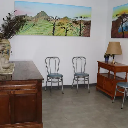Holiday home Casa Llena De Vida Con Patio Y Terraza Coin
